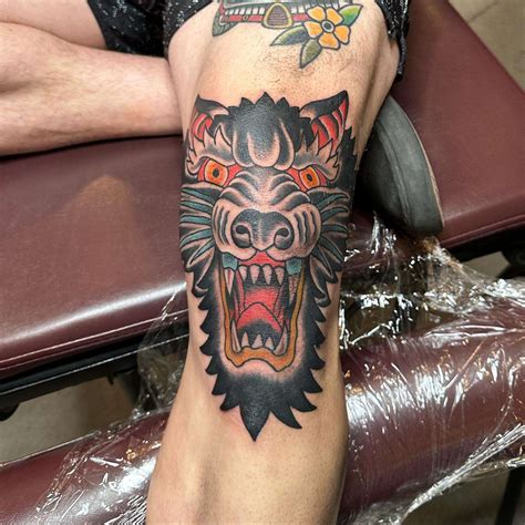 tattoo knie frau|wolf knee tattoo.